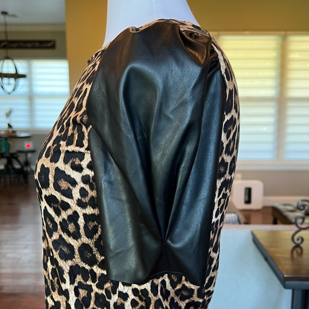 NWT Michael Kors Leopard Print Vegan Faux Leather Sleeve Top Shirt P/S Small - Picture 14 of 14